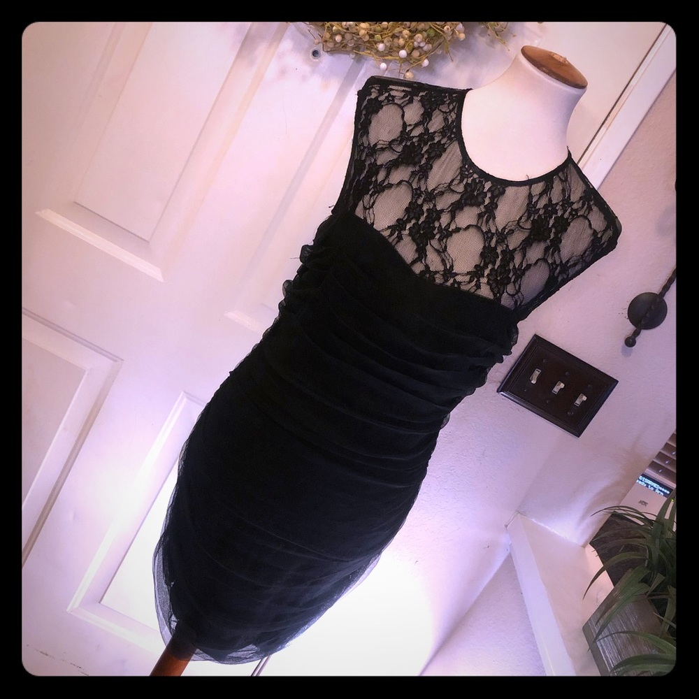 En Créme Brand Cocktail Black & Lace Midi Dress